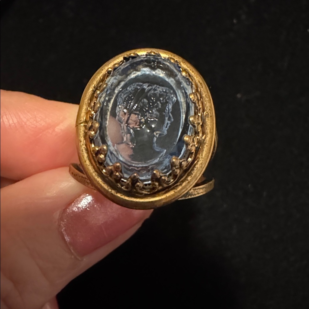 Vintage Blue Cameo Intaglio Gold Tone Ring